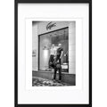 " Essayage de Chaussures ? " PHOTO GALERIE