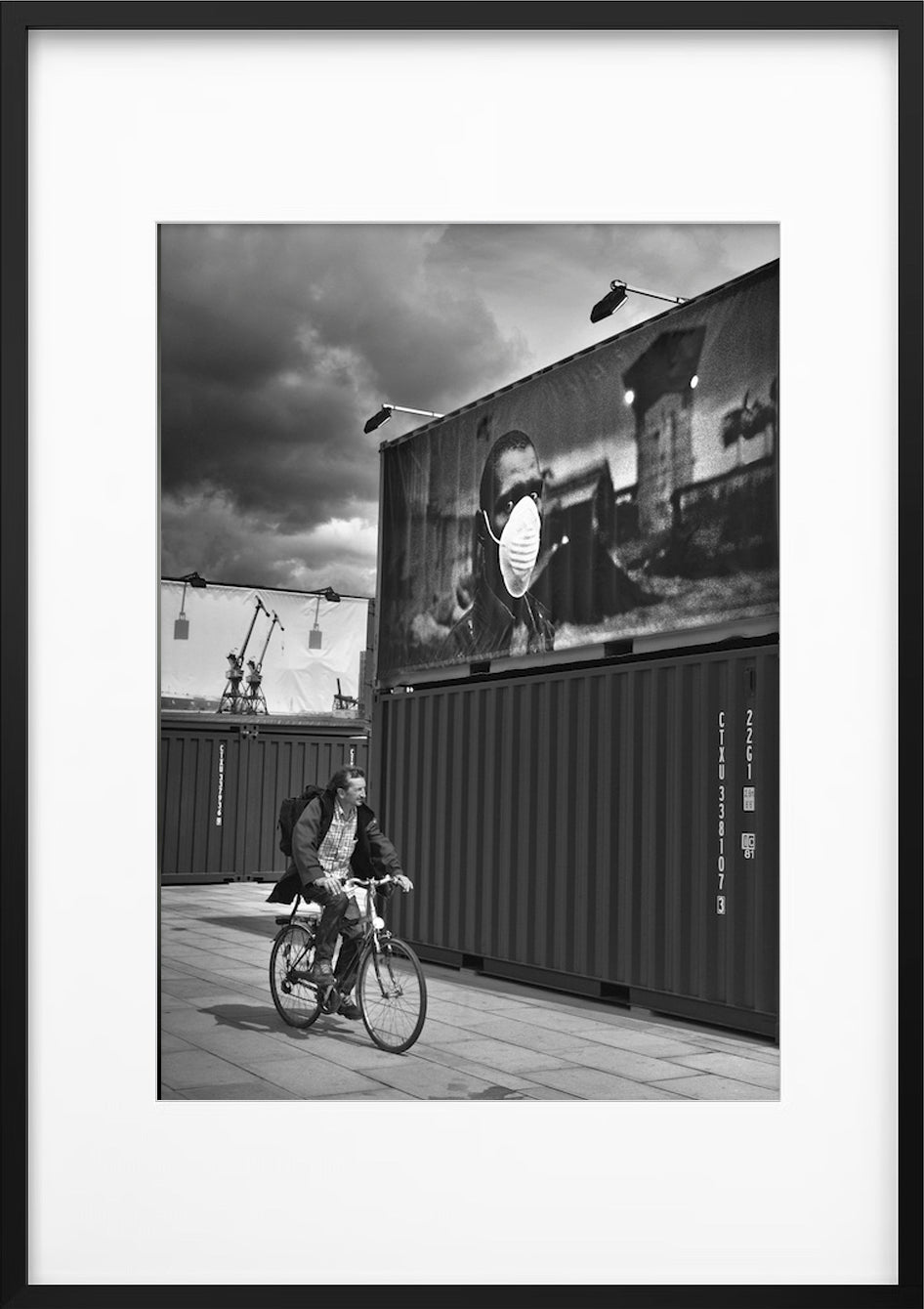 Photo noir et blanc encadré pour galerie d'art et décoration | Street photography (photos de rue)