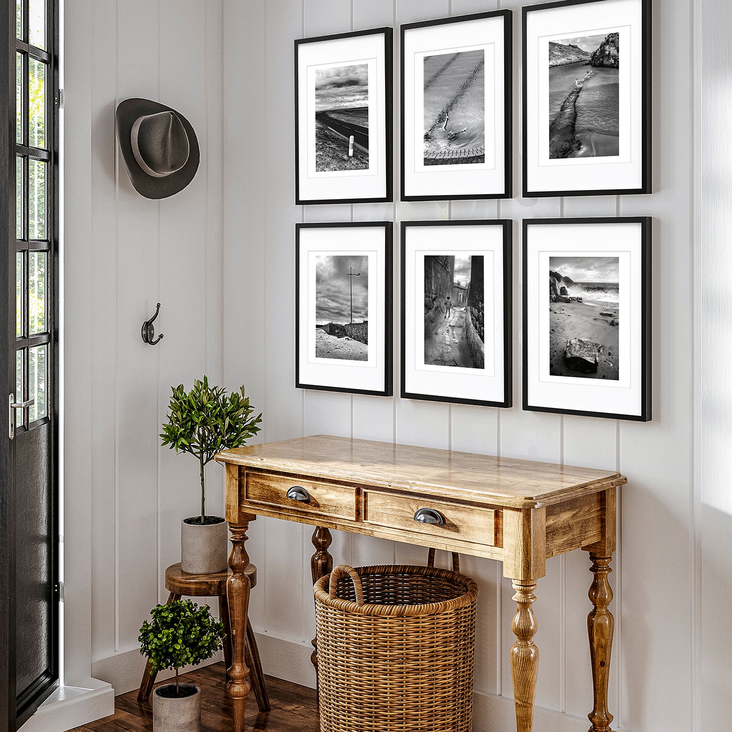 photos noir et blanc encadrées pour la décoration de l'entrée de votre appartement